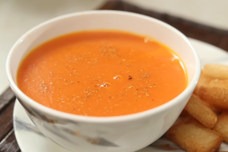 Restaurant Style Tomato Soup at Home